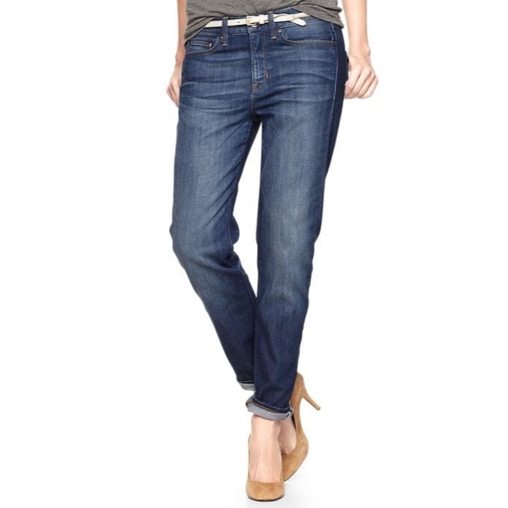 donated! 🚫 Abercrombie & Fitch boyfriend jeans